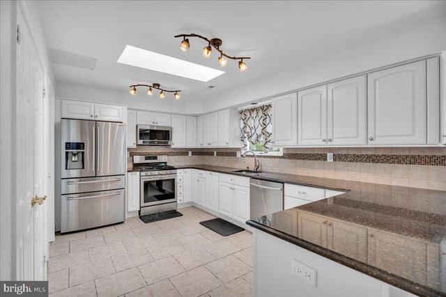 27 SPRING MILL DR, Sewell, NJ 08080