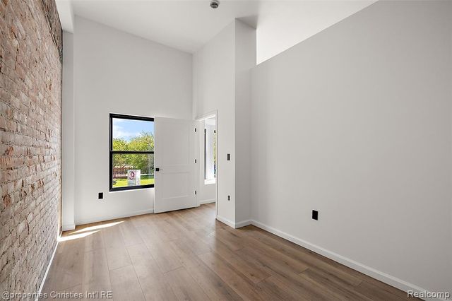 9301 Oakland Street 205, Detroit, MI 48211