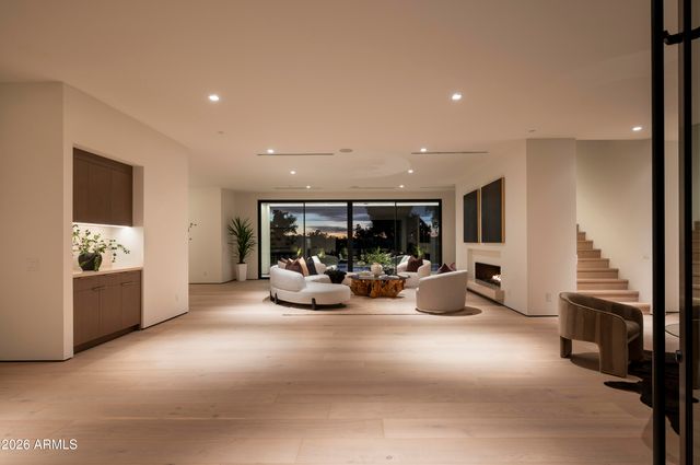 7780 E VAQUERO Drive, Scottsdale, AZ 85258