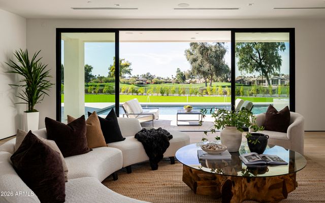 7780 E VAQUERO Drive, Scottsdale, AZ 85258