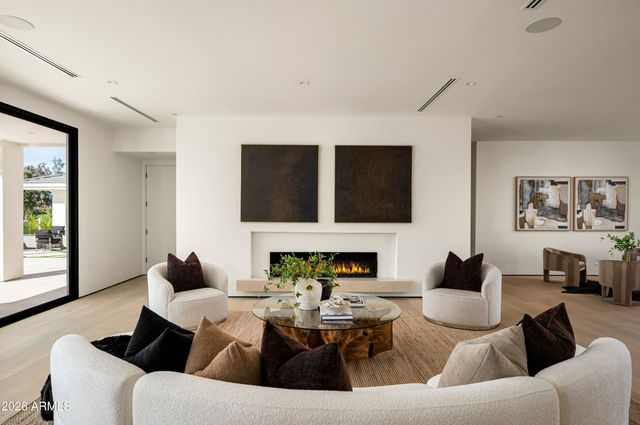 7780 E VAQUERO Drive, Scottsdale, AZ 85258