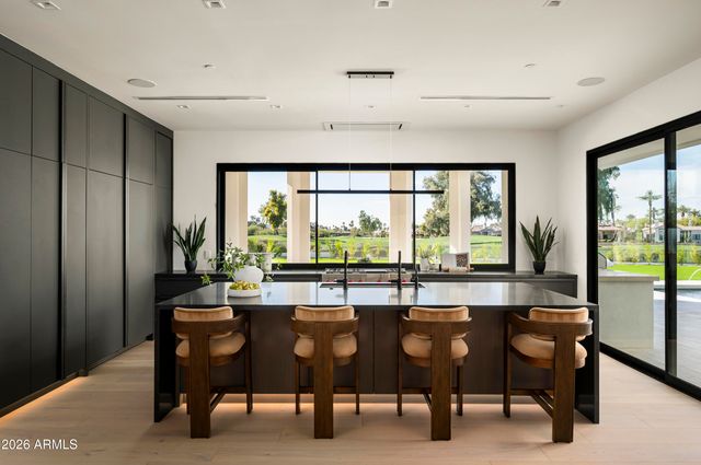 7780 E VAQUERO Drive, Scottsdale, AZ 85258