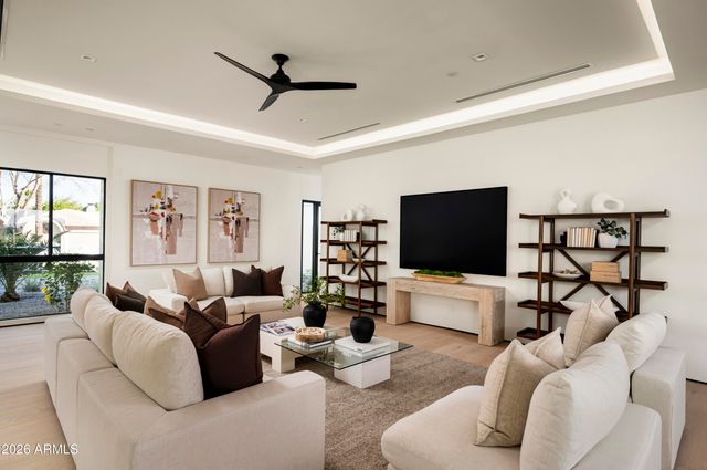 7780 E VAQUERO Drive, Scottsdale, AZ 85258