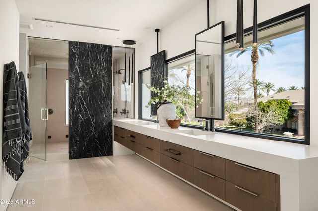 7780 E VAQUERO Drive, Scottsdale, AZ 85258