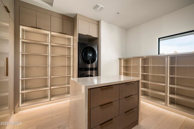 7780 E VAQUERO Drive, Scottsdale, AZ 85258