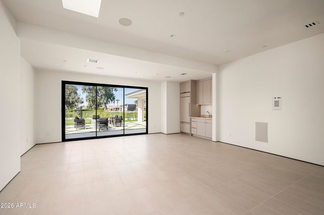 7780 E VAQUERO Drive, Scottsdale, AZ 85258