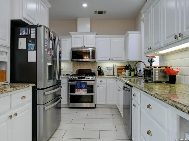 10 Bryanston, San Antonio, TX 78218