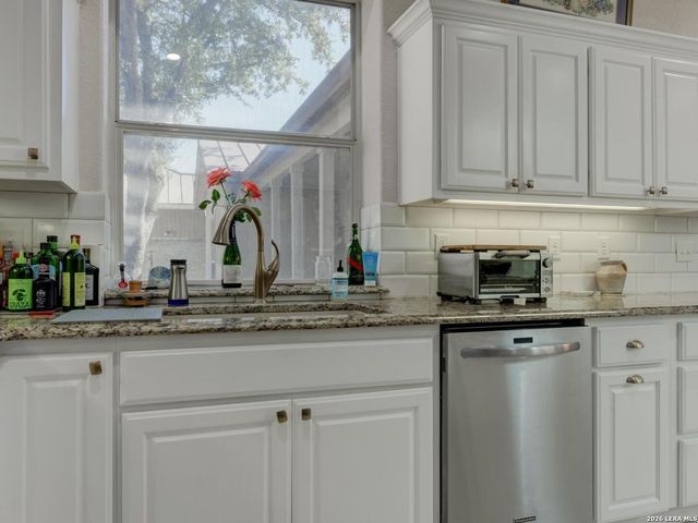 10 Bryanston, San Antonio, TX 78218