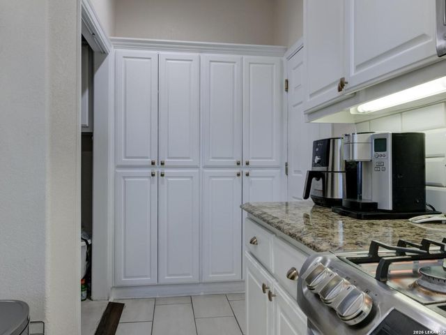 10 Bryanston, San Antonio, TX 78218