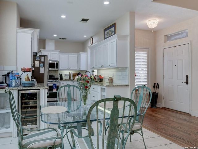 10 Bryanston, San Antonio, TX 78218