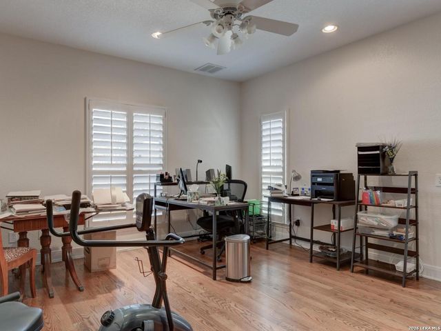 10 Bryanston, San Antonio, TX 78218