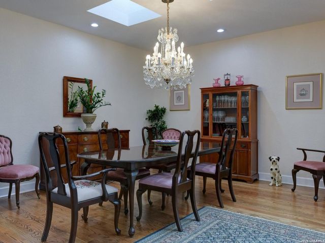 10 Bryanston, San Antonio, TX 78218