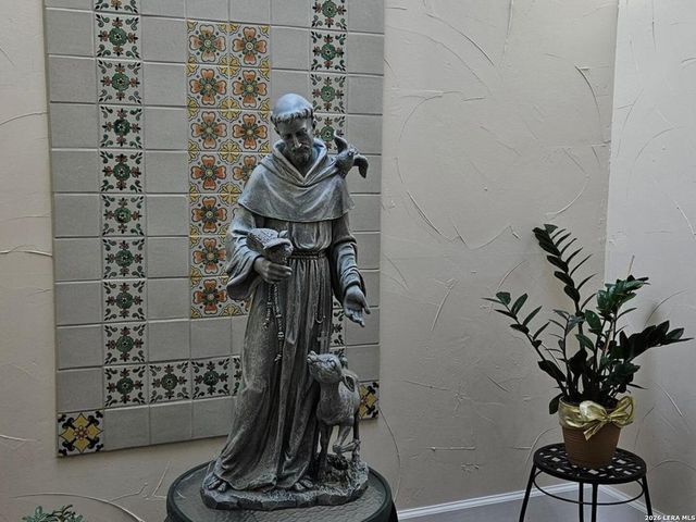 10 Bryanston, San Antonio, TX 78218