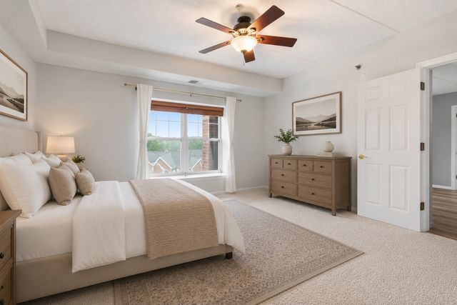 390 W Mahogany Court 503, Palatine, IL 60067