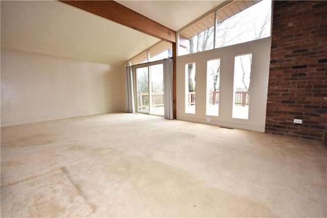 327 Wayne St, Claysville, PA 15323