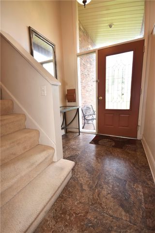 327 Wayne St, Claysville, PA 15323