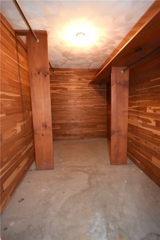 327 Wayne St, Claysville, PA 15323