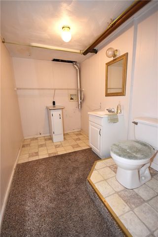 327 Wayne St, Claysville, PA 15323