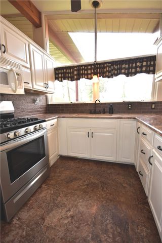 327 Wayne St, Claysville, PA 15323