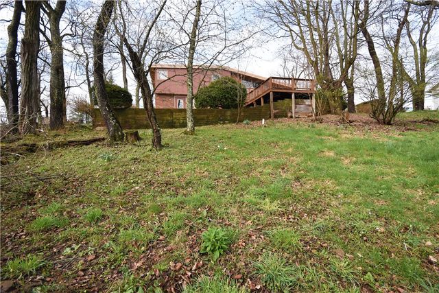 327 Wayne St, Claysville, PA 15323