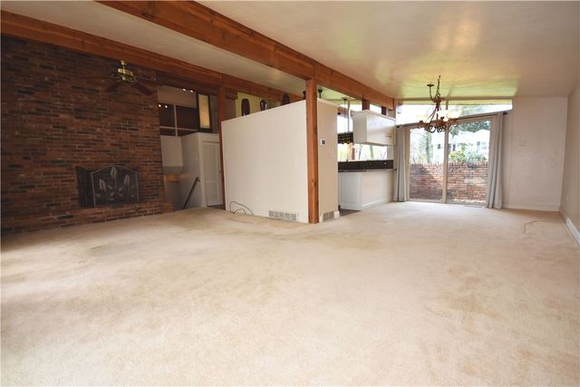 327 Wayne St, Claysville, PA 15323