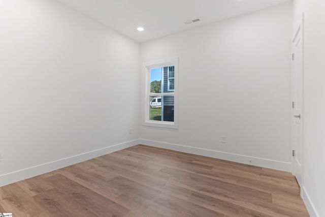 123 Wolf King Way, Woodruff, SC 29388