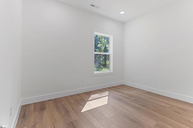 123 Wolf King Way, Woodruff, SC 29388