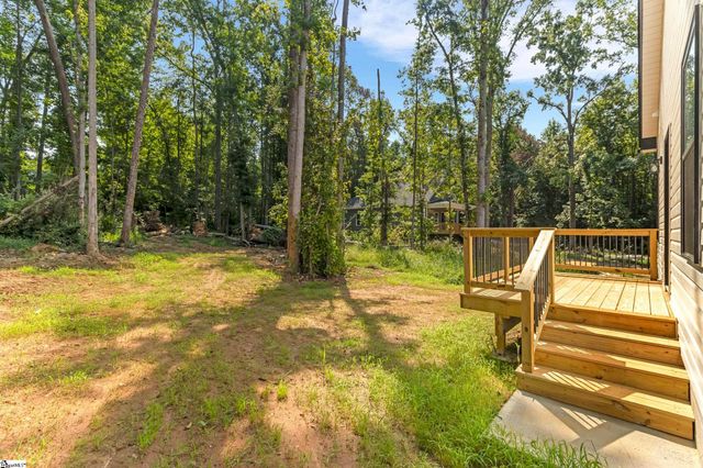 123 Wolf King Way, Woodruff, SC 29388