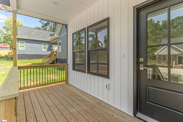 123 Wolf King Way, Woodruff, SC 29388