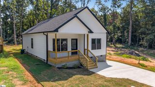 123 Wolf King Way, Woodruff, SC 29388