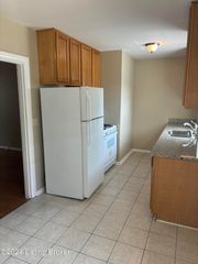 3802 Nanz Ave 9, Louisville, KY 40207