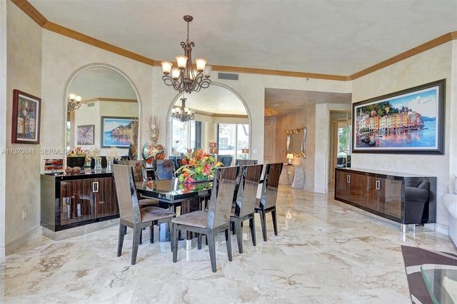 2600 Island Boulevard 101, Aventura, FL 33160