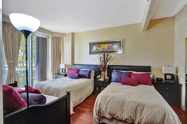 2600 Island Boulevard 101, Aventura, FL 33160