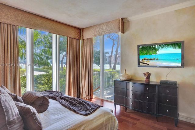 2600 Island Boulevard 101, Aventura, FL 33160