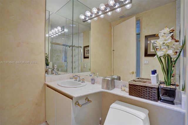 2600 Island Boulevard 101, Aventura, FL 33160