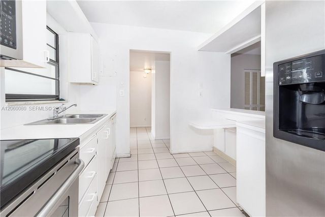 3992 N Pine Island Rd 2A, Sunrise, FL 33351