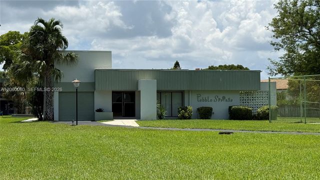 3992 N Pine Island Rd 2A, Sunrise, FL 33351