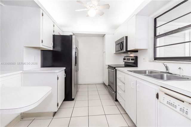 3992 N Pine Island Rd 2A, Sunrise, FL 33351