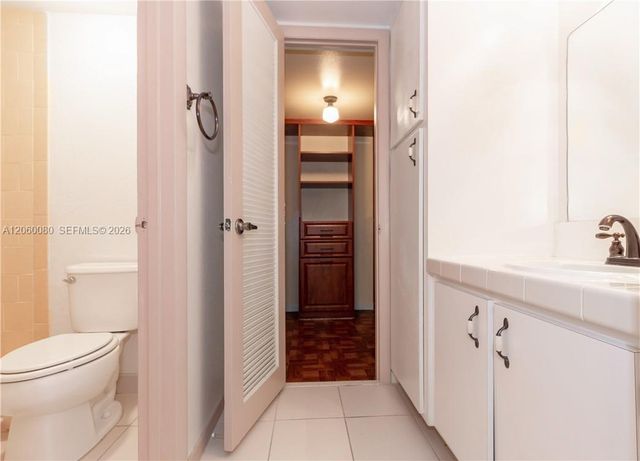 3992 N Pine Island Rd 2A, Sunrise, FL 33351