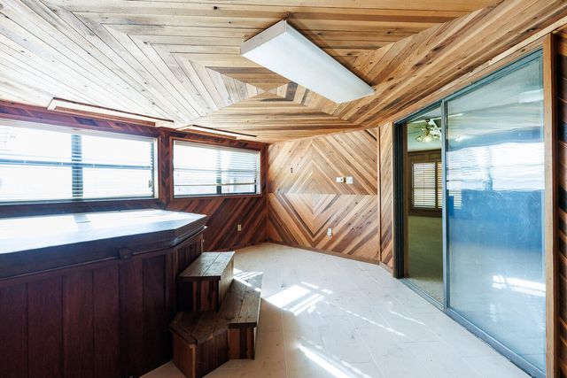 1182 US-385, Brownfield, TX 79316