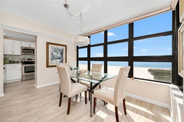 320 Seaview CT # 1512, Marco Island, FL 34145
