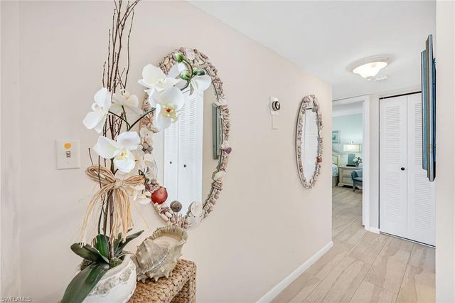 320 Seaview CT # 1512, Marco Island, FL 34145