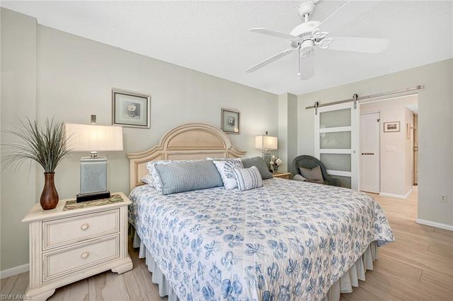 320 Seaview CT # 1512, Marco Island, FL 34145