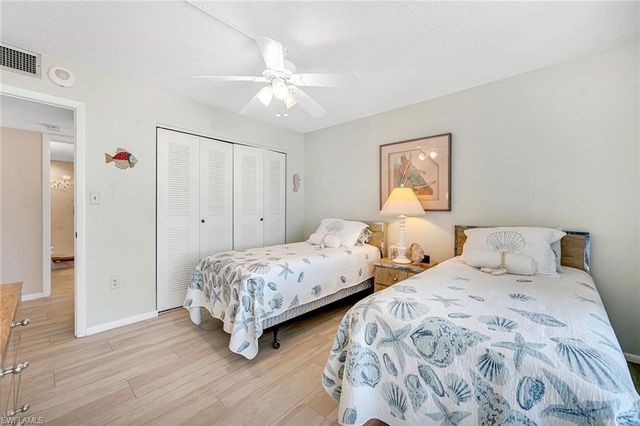 320 Seaview CT # 1512, Marco Island, FL 34145