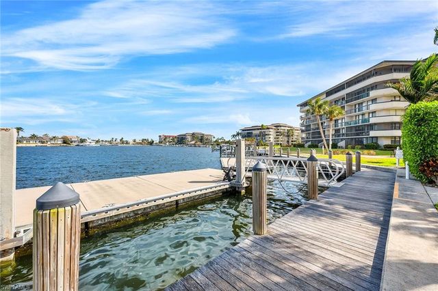 320 Seaview CT # 1512, Marco Island, FL 34145