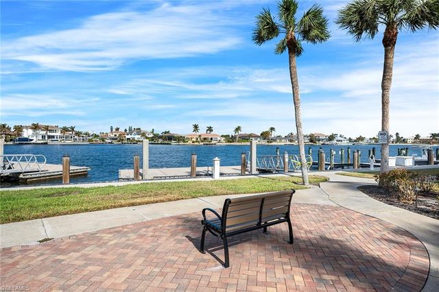 320 Seaview CT # 1512, Marco Island, FL 34145