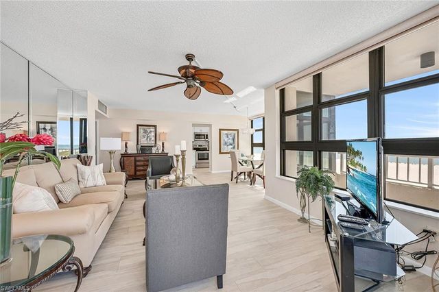 320 Seaview CT # 1512, Marco Island, FL 34145
