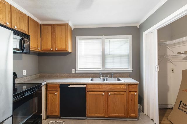 2417 Grover St, Nashville, TN 37207
