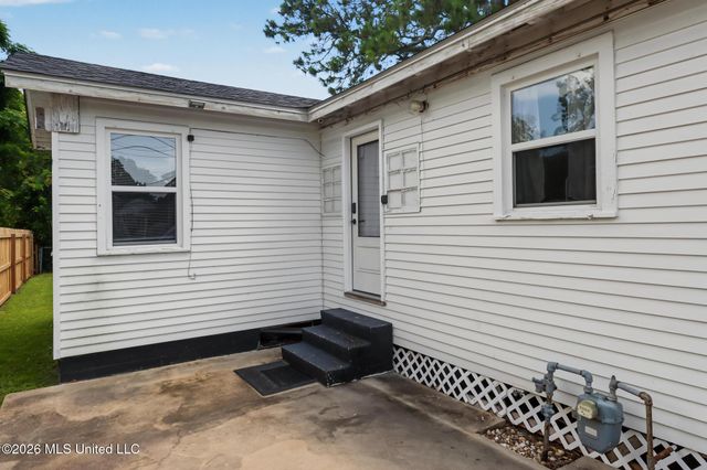 2002 Greater Avenue, Biloxi, MS 39531