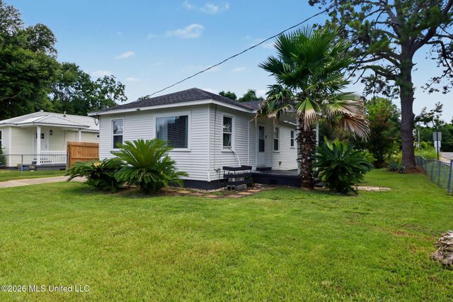 2002 Greater Avenue, Biloxi, MS 39531